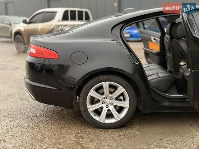 Черный Ягуар ХФ, объемом двигателя 2.7 л и пробегом 217 тыс. км за 7940 $, фото 23 на Automoto.ua