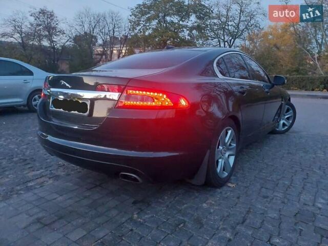 Черный Ягуар ХФ, объемом двигателя 2.97 л и пробегом 288 тыс. км за 7800 $, фото 3 на Automoto.ua