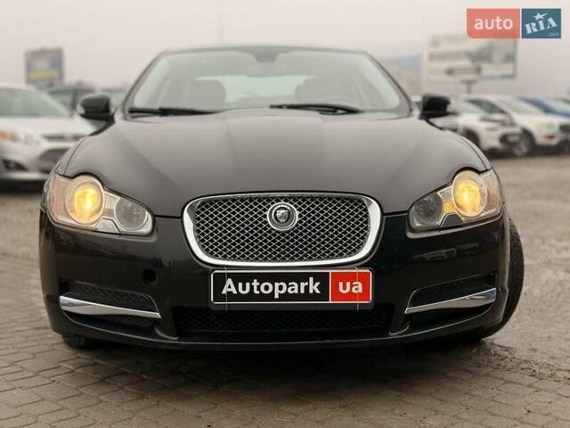 Черный Ягуар ХФ, объемом двигателя 2.7 л и пробегом 217 тыс. км за 7940 $, фото 1 на Automoto.ua