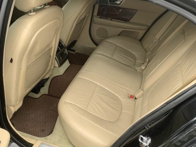 Черный Ягуар ХФ, объемом двигателя 3 л и пробегом 280 тыс. км за 12800 $, фото 7 на Automoto.ua