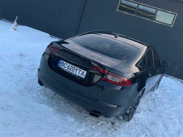 Черный Ягуар ХФ, объемом двигателя 3 л и пробегом 280 тыс. км за 12800 $, фото 2 на Automoto.ua