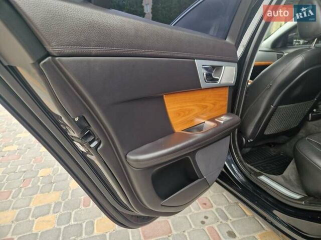 Черный Ягуар ХФ, объемом двигателя 2.2 л и пробегом 269 тыс. км за 14800 $, фото 46 на Automoto.ua