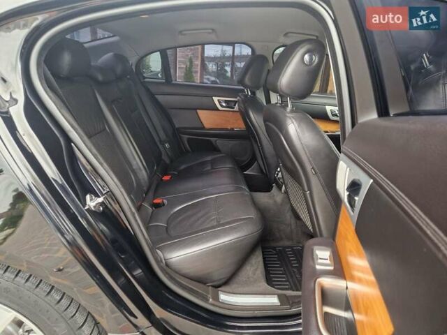 Черный Ягуар ХФ, объемом двигателя 2.2 л и пробегом 269 тыс. км за 13999 $, фото 44 на Automoto.ua