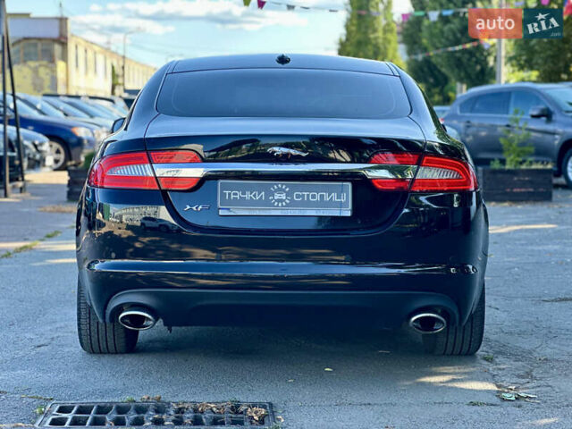 Черный Ягуар ХФ, объемом двигателя 2.97 л и пробегом 202 тыс. км за 9700 $, фото 3 на Automoto.ua