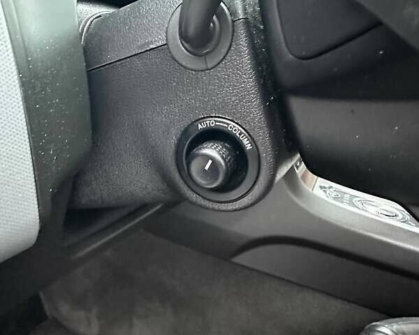 Черный Ягуар ХФ, объемом двигателя 2.97 л и пробегом 282 тыс. км за 9500 $, фото 10 на Automoto.ua