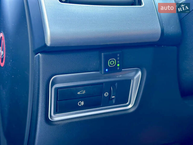 Черный Ягуар ХФ, объемом двигателя 2.97 л и пробегом 202 тыс. км за 9700 $, фото 10 на Automoto.ua