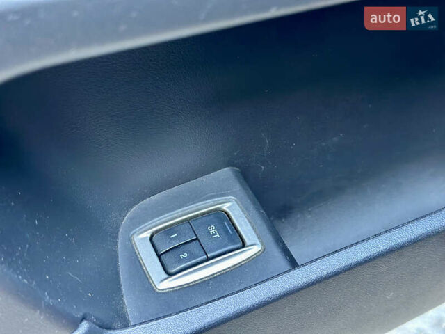 Черный Ягуар ХФ, объемом двигателя 2.97 л и пробегом 202 тыс. км за 9700 $, фото 9 на Automoto.ua