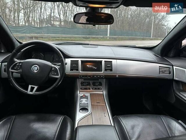 Черный Ягуар ХФ, объемом двигателя 2.97 л и пробегом 282 тыс. км за 9500 $, фото 18 на Automoto.ua