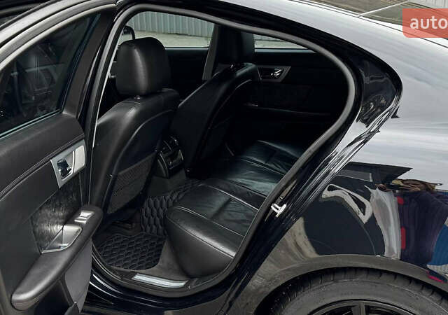 Черный Ягуар ХФ, объемом двигателя 2 л и пробегом 225 тыс. км за 15000 $, фото 10 на Automoto.ua