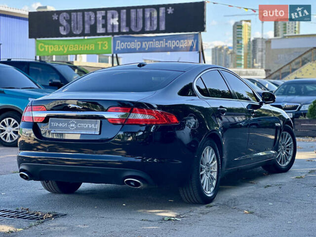 Черный Ягуар ХФ, объемом двигателя 2.97 л и пробегом 202 тыс. км за 9700 $, фото 4 на Automoto.ua