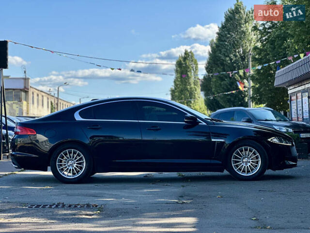 Черный Ягуар ХФ, объемом двигателя 2.97 л и пробегом 202 тыс. км за 9700 $, фото 5 на Automoto.ua