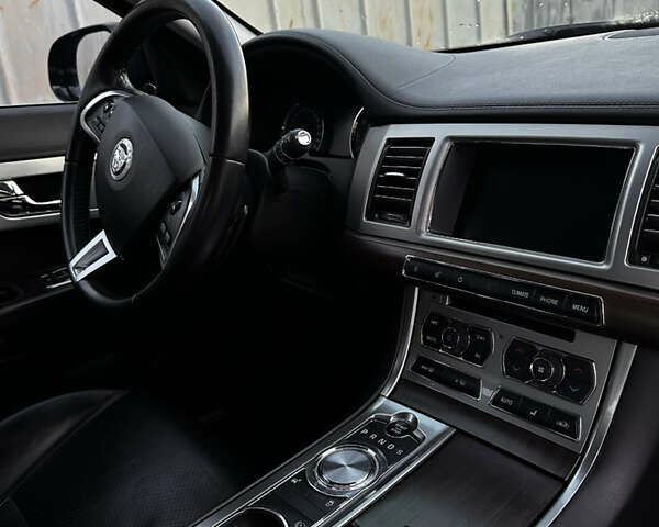 Ягуар ХФ 2012 в Киеве на Automoto.ua Черный Ягуар ХФ, объемом двигателя 3 л и пробегом 188 тыс. км за 13500 $, фото 7 на Automoto.ua