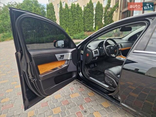 Черный Ягуар ХФ, объемом двигателя 2.2 л и пробегом 269 тыс. км за 13999 $, фото 26 на Automoto.ua