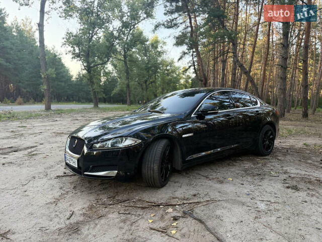 Черный Ягуар ХФ, объемом двигателя 2 л и пробегом 225 тыс. км за 12000 $, фото 3 на Automoto.ua