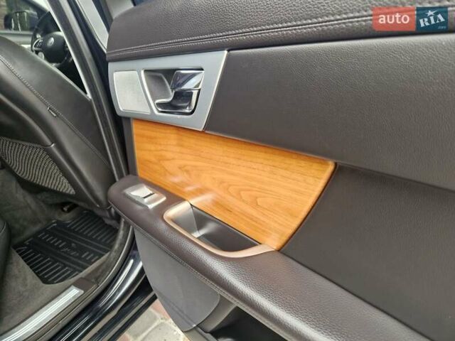 Черный Ягуар ХФ, объемом двигателя 2.2 л и пробегом 269 тыс. км за 13999 $, фото 43 на Automoto.ua