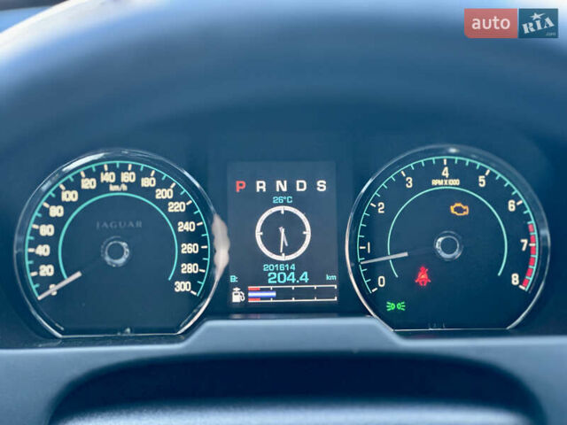 Черный Ягуар ХФ, объемом двигателя 2.97 л и пробегом 202 тыс. км за 9700 $, фото 13 на Automoto.ua