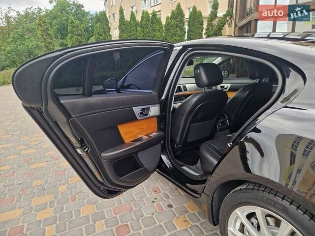 Черный Ягуар ХФ, объемом двигателя 2.2 л и пробегом 269 тыс. км за 14800 $, фото 47 на Automoto.ua