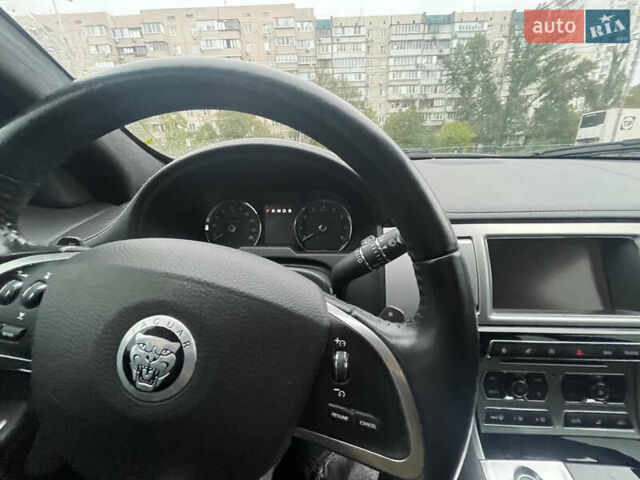 Черный Ягуар ХФ, объемом двигателя 3 л и пробегом 70 тыс. км за 17000 $, фото 32 на Automoto.ua