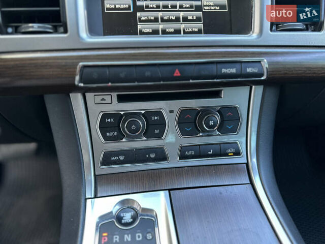 Черный Ягуар ХФ, объемом двигателя 2.18 л и пробегом 208 тыс. км за 10900 $, фото 32 на Automoto.ua