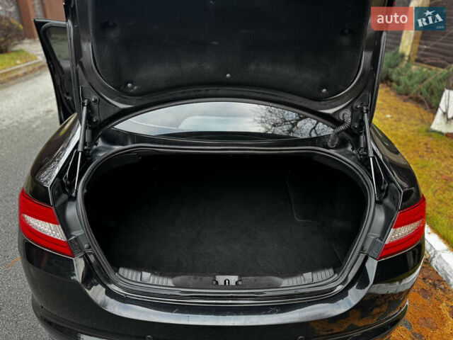 Черный Ягуар ХФ, объемом двигателя 2.18 л и пробегом 147 тыс. км за 10700 $, фото 11 на Automoto.ua