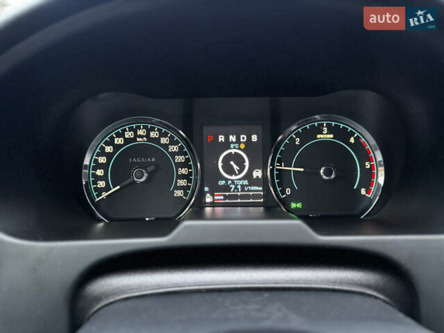 Черный Ягуар ХФ, объемом двигателя 2.18 л и пробегом 147 тыс. км за 10700 $, фото 29 на Automoto.ua