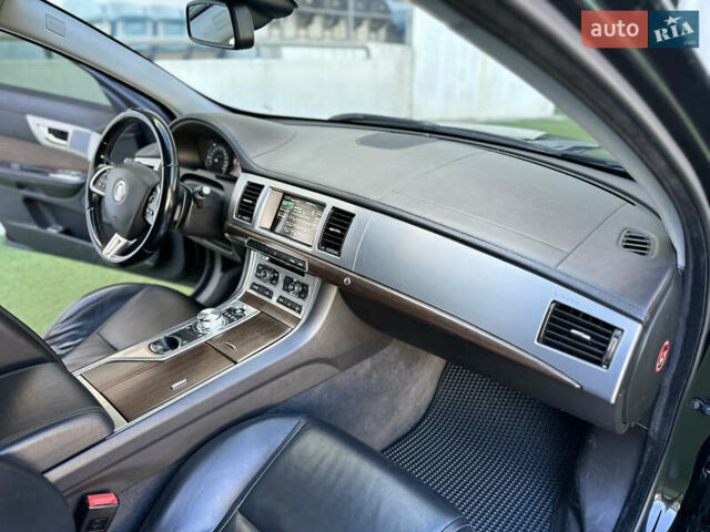 Чорний Ягуар ХФ, об'ємом двигуна 2.18 л та пробігом 208 тис. км за 12999 $, фото 44 на Automoto.ua