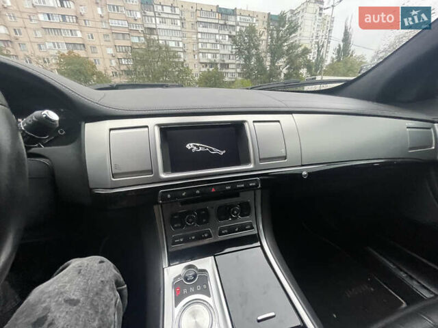 Черный Ягуар ХФ, объемом двигателя 3 л и пробегом 70 тыс. км за 17000 $, фото 33 на Automoto.ua