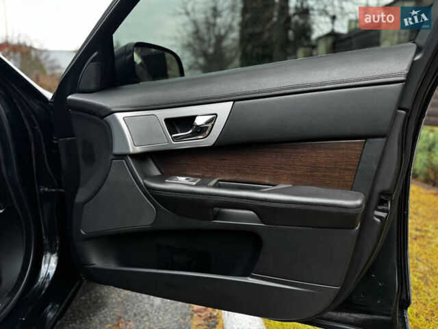 Черный Ягуар ХФ, объемом двигателя 2.18 л и пробегом 147 тыс. км за 10700 $, фото 22 на Automoto.ua