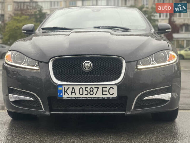 Черный Ягуар ХФ, объемом двигателя 3 л и пробегом 70 тыс. км за 17000 $, фото 7 на Automoto.ua