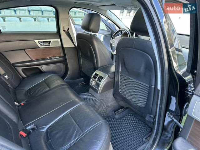 Чорний Ягуар ХФ, об'ємом двигуна 2.18 л та пробігом 208 тис. км за 12999 $, фото 40 на Automoto.ua