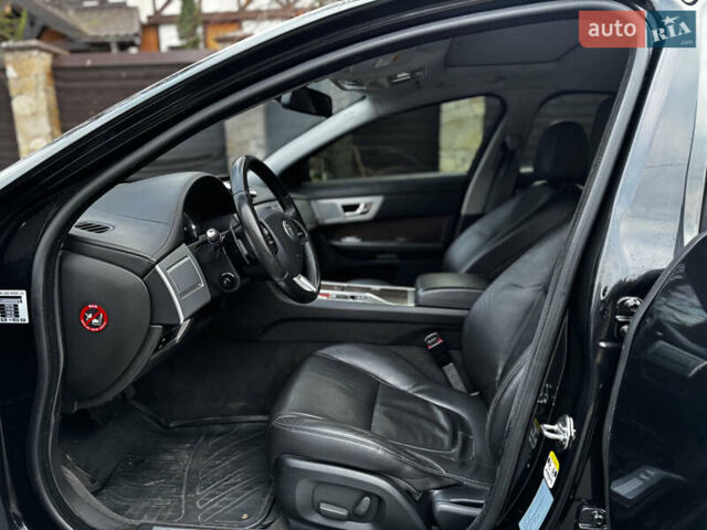 Черный Ягуар ХФ, объемом двигателя 2.18 л и пробегом 147 тыс. км за 10700 $, фото 13 на Automoto.ua