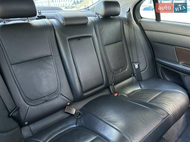 Чорний Ягуар ХФ, об'ємом двигуна 2.18 л та пробігом 208 тис. км за 12999 $, фото 41 на Automoto.ua