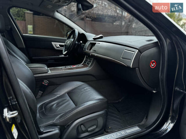 Черный Ягуар ХФ, объемом двигателя 2.18 л и пробегом 147 тыс. км за 10700 $, фото 20 на Automoto.ua