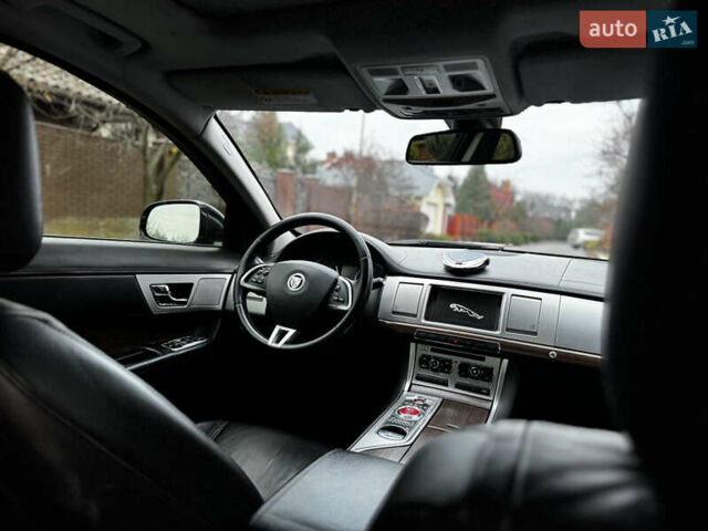 Черный Ягуар ХФ, объемом двигателя 2.18 л и пробегом 147 тыс. км за 10700 $, фото 19 на Automoto.ua