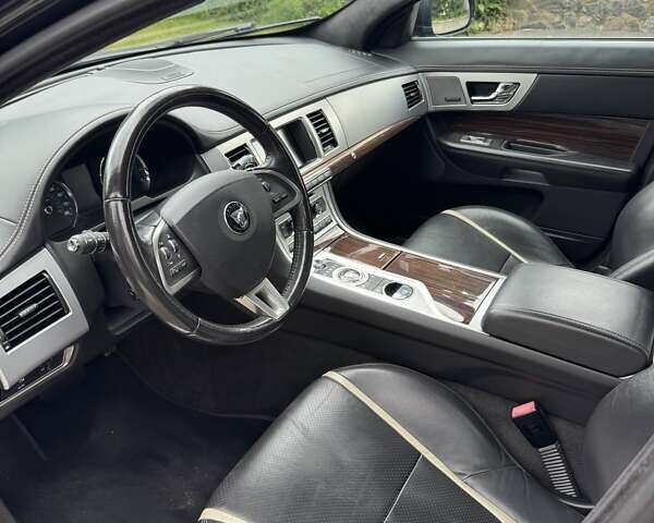 Черный Ягуар ХФ, объемом двигателя 3 л и пробегом 130 тыс. км за 16900 $, фото 13 на Automoto.ua