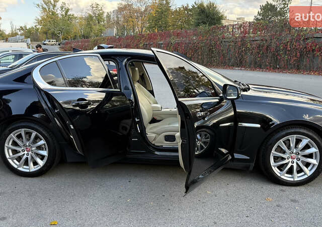 Черный Ягуар ХФ, объемом двигателя 2 л и пробегом 180 тыс. км за 12000 $, фото 5 на Automoto.ua