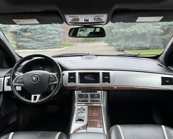 Черный Ягуар ХФ, объемом двигателя 3 л и пробегом 130 тыс. км за 16900 $, фото 19 на Automoto.ua