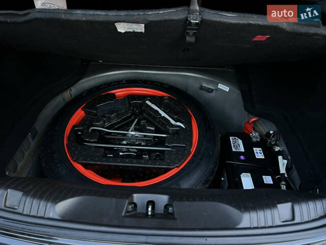 Чорний Ягуар ХФ, об'ємом двигуна 2 л та пробігом 272 тис. км за 13500 $, фото 70 на Automoto.ua