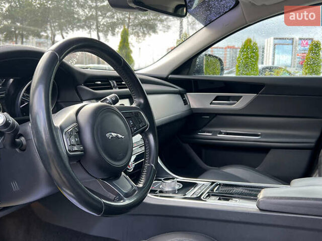 Чорний Ягуар ХФ, об'ємом двигуна 3 л та пробігом 177 тис. км за 16750 $, фото 9 на Automoto.ua