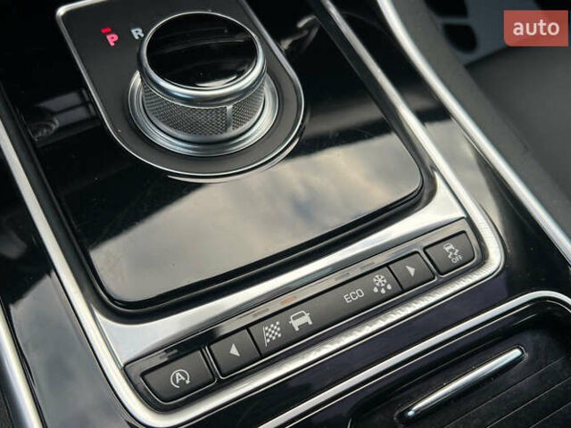 Чорний Ягуар ХФ, об'ємом двигуна 3 л та пробігом 177 тис. км за 16750 $, фото 17 на Automoto.ua