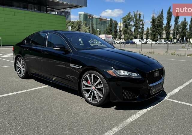 Черный Ягуар ХФ, объемом двигателя 3 л и пробегом 107 тыс. км за 16200 $, фото 1 на Automoto.ua