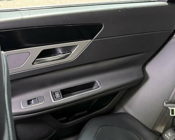 Черный Ягуар ХФ, объемом двигателя 3 л и пробегом 170 тыс. км за 14500 $, фото 9 на Automoto.ua