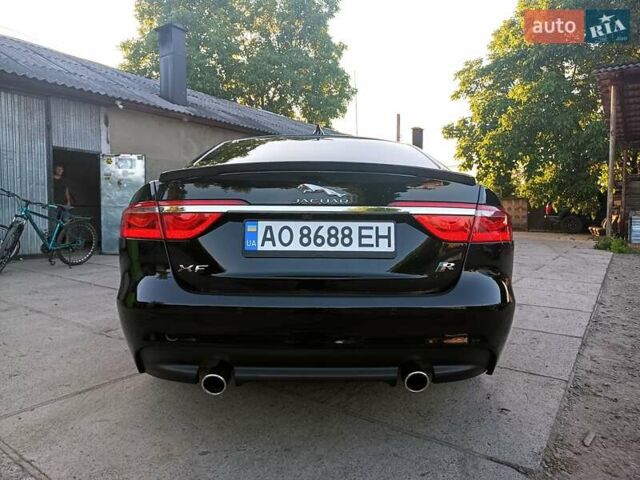 Черный Ягуар ХФ, объемом двигателя 3 л и пробегом 118 тыс. км за 21500 $, фото 5 на Automoto.ua