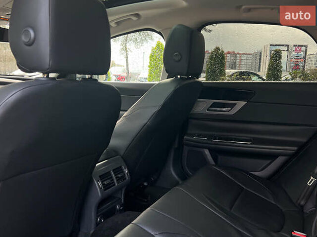 Чорний Ягуар ХФ, об'ємом двигуна 3 л та пробігом 177 тис. км за 16750 $, фото 21 на Automoto.ua