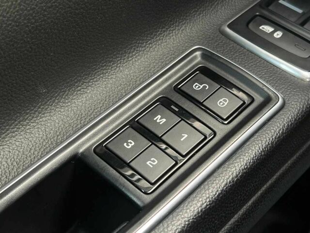 Черный Ягуар ХФ, объемом двигателя 3 л и пробегом 177 тыс. км за 16750 $, фото 18 на Automoto.ua