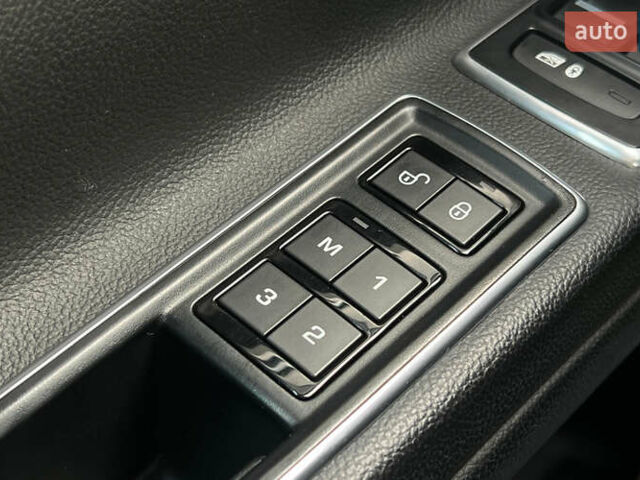 Чорний Ягуар ХФ, об'ємом двигуна 3 л та пробігом 177 тис. км за 16750 $, фото 18 на Automoto.ua