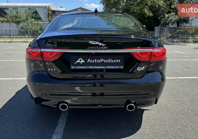 Черный Ягуар ХФ, объемом двигателя 3 л и пробегом 107 тыс. км за 16200 $, фото 6 на Automoto.ua