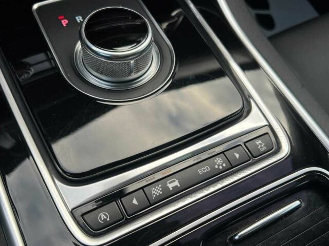 Черный Ягуар ХФ, объемом двигателя 3 л и пробегом 177 тыс. км за 16750 $, фото 17 на Automoto.ua