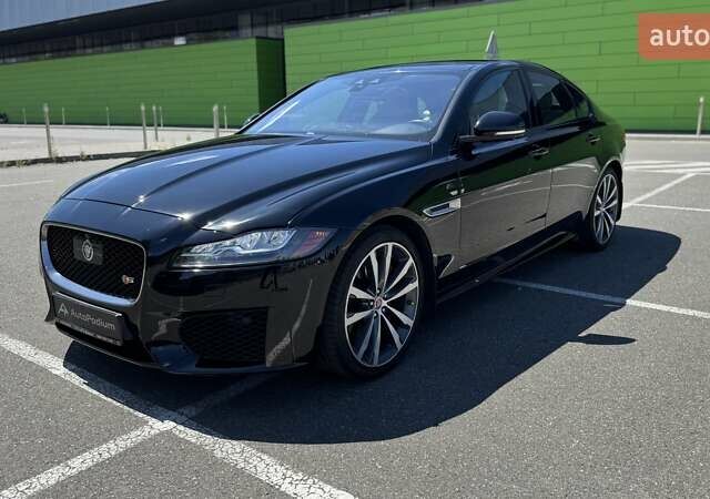 Черный Ягуар ХФ, объемом двигателя 3 л и пробегом 107 тыс. км за 16200 $, фото 3 на Automoto.ua