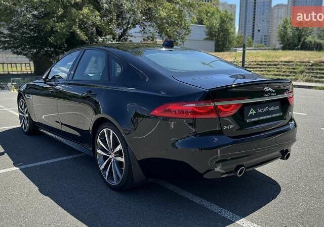 Черный Ягуар ХФ, объемом двигателя 3 л и пробегом 107 тыс. км за 16200 $, фото 5 на Automoto.ua